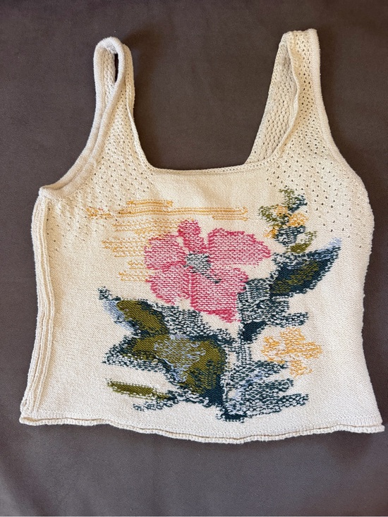 Pilcro Tops - Anthropologie Pilcro Cream Knit woven Tank with floral print